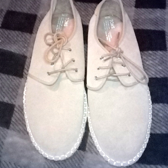 Toms Other - Toms suede shoes
